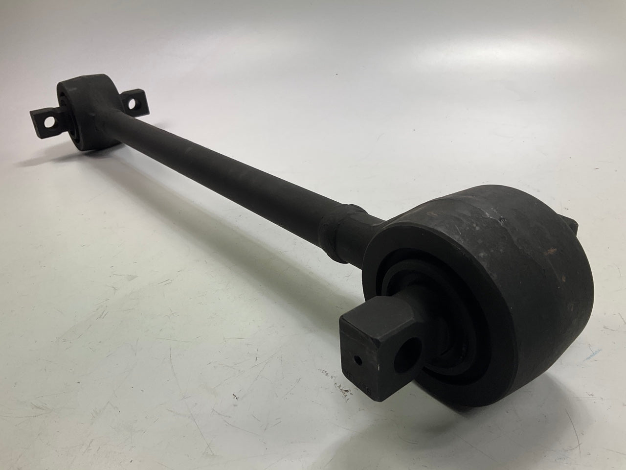 MFL45 24-1/2'' Fixed Torque Rod For Freightliner TufTrac 46K/52K 56'' Axle