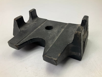 Automann MFL49 Left Axle Seat, Replaces # 1614059002, A6813253719