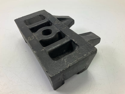 Automann MFL49 Left Axle Seat, Replaces # 1614059002, A6813253719