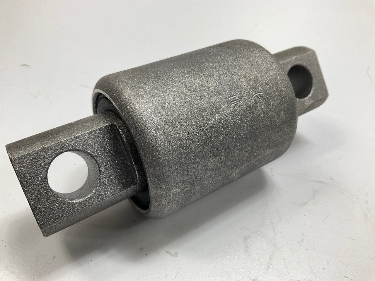 (2) Automann MR828 Silent Block Bushing With Pin For Kenworth AG380, Flex Air