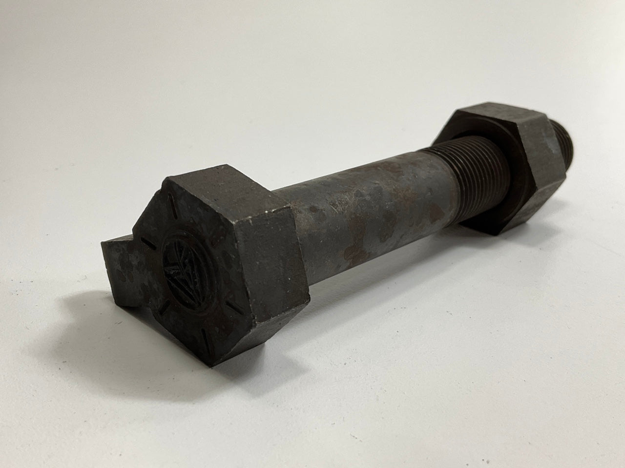Automann MSC4568 Center Bolt With Nut Replaces Peterbilt # 0302583