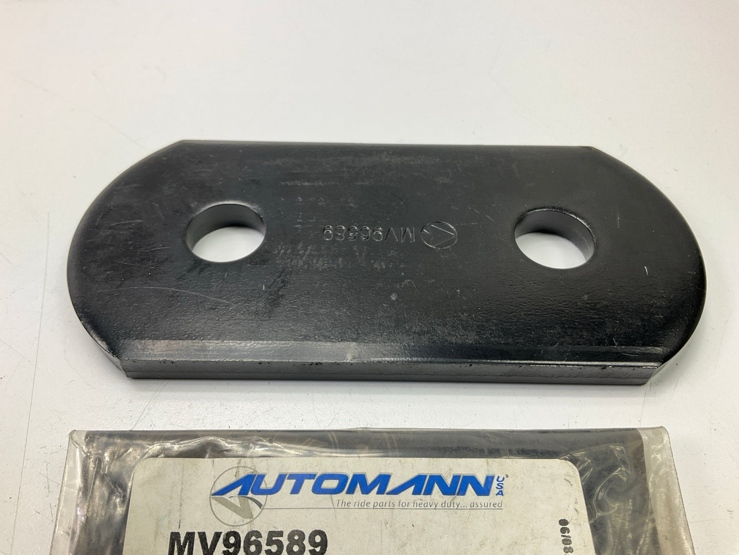 Automann MV96589 Leaf Spring Shackle Side Bar Replaces Volvo 20925089