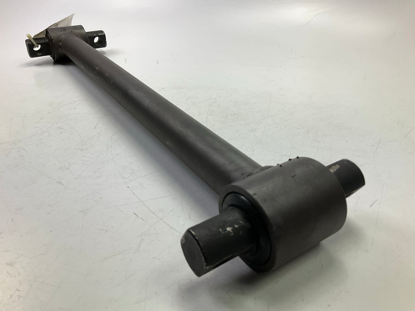 Automann TMR515 Torque Rod, 23'' For Freightliner, Replaces 16-167-9000, E-8808