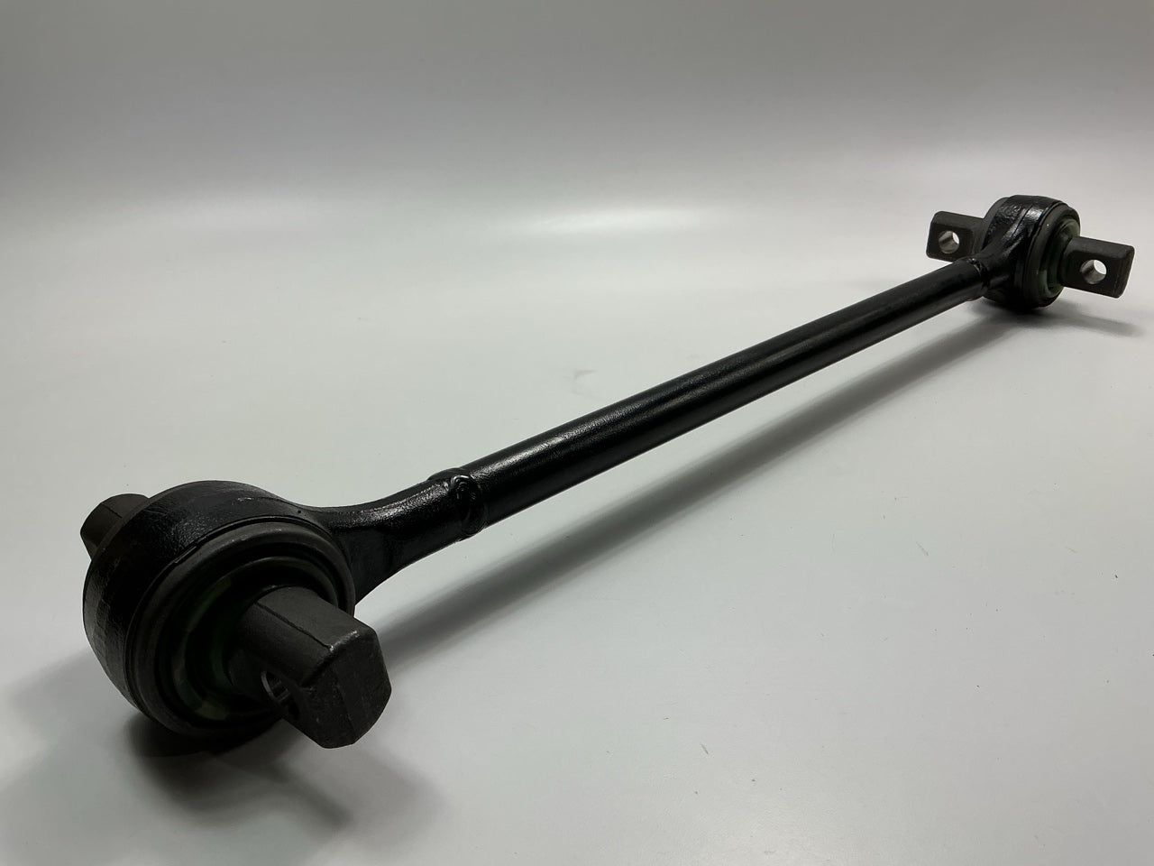 Automann TMR532 Torque Rod 25.780'' For Peterbilt 03-05108, R307853, 5550343