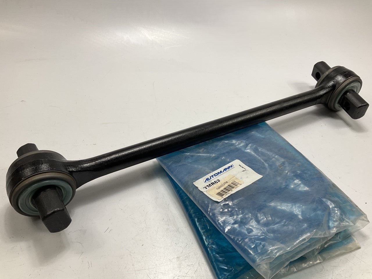Automann TMR62 Torque Rod 22.62'', For Volvo B, T-Ride Tandem (Mack M-Ride)