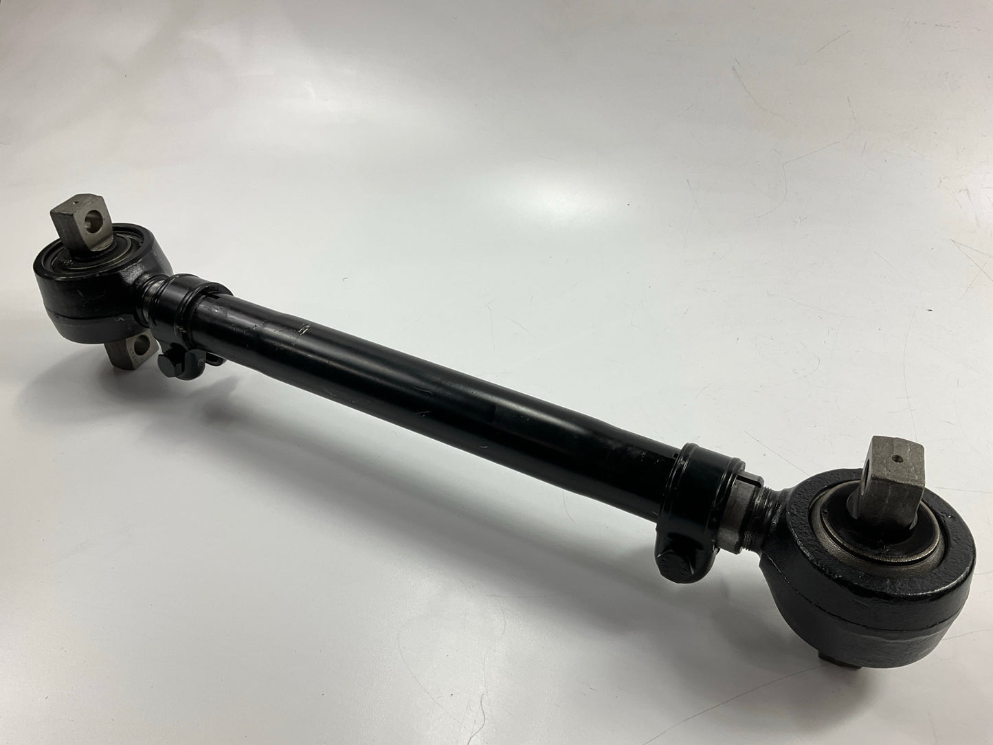 Automann TMR72 Torque Rod, Adjustable, 22'' To 25.625'' For Volvo 20509568