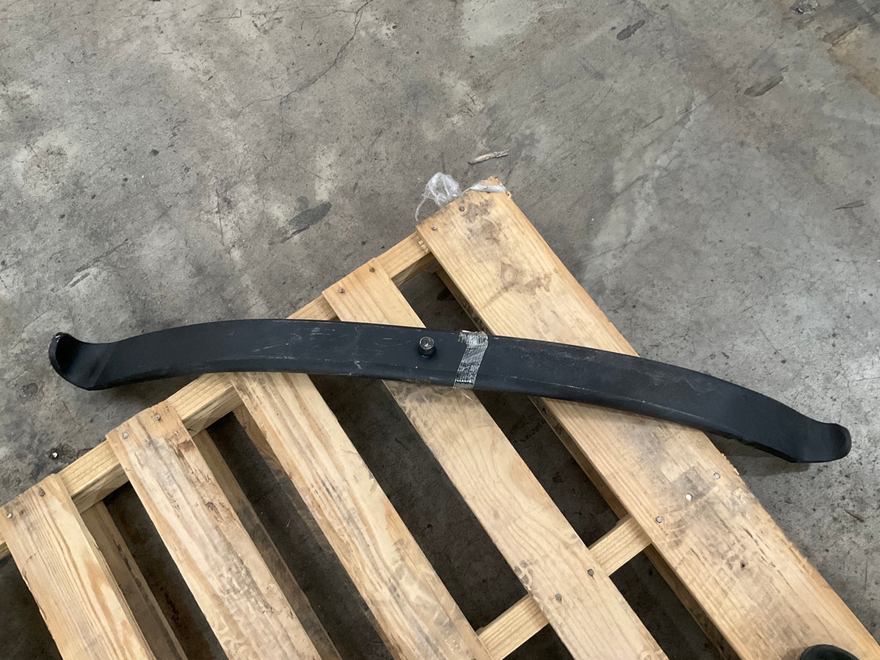 AUTOMANN TRA021 Trailer Leaf Spring, Transpro, Single Leaf Low Arch. 22,400 Lb