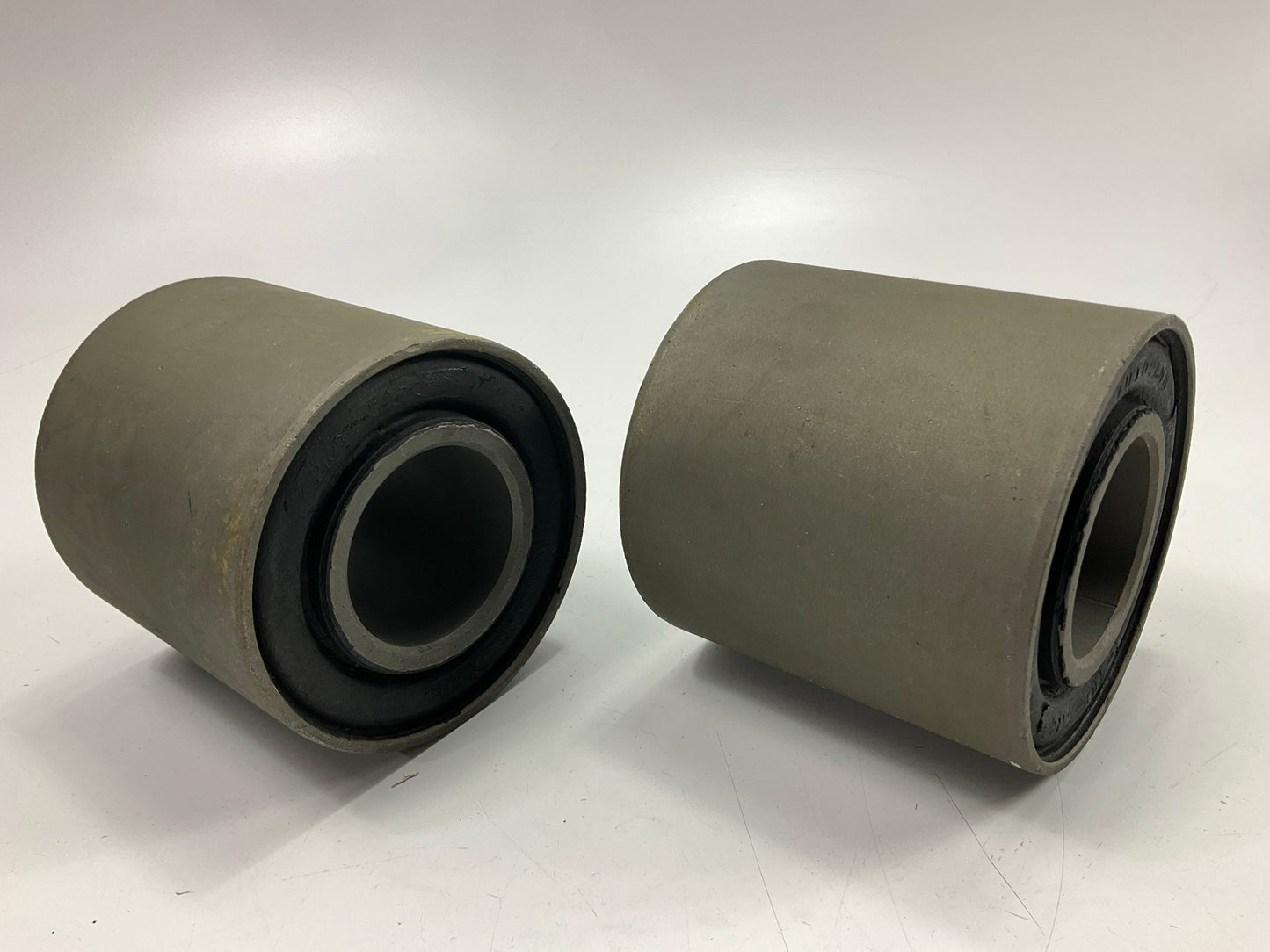 (2) Automann TRB5170 Hendrickson Saddle Bushing Replaces 19279000, 19279L