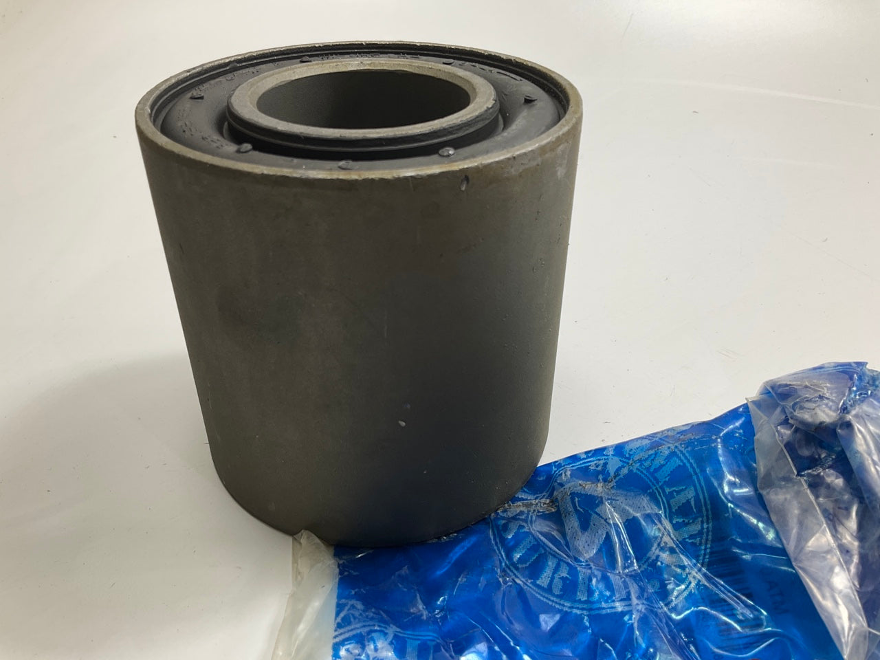 Automann TRB5170 Hendrickson Saddle Bushing Replaces 19279000, 19279L