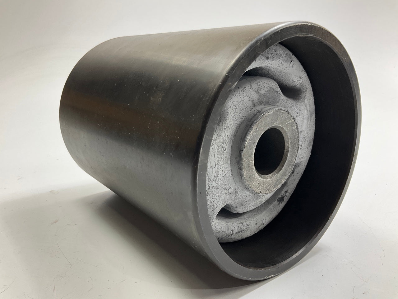 Automann TRB5915 Y-beam Bushing For Hendrickson TF II Trailers