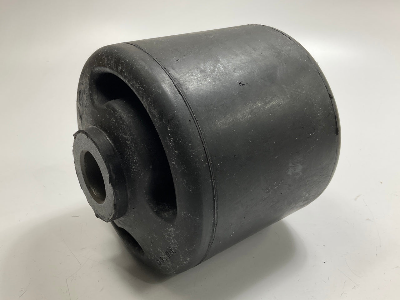 Automann TRK5912 Y-Beam Bushing Kit Replaces Hendrickson S-26000, 334-2010