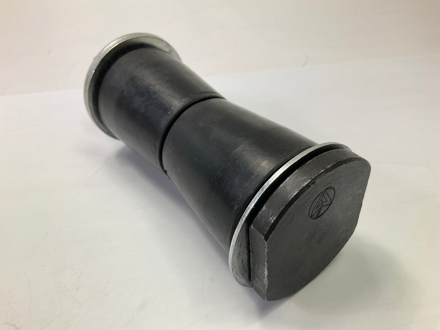 Automann TRK6300 Bolt And Bushing Kit Replaces Fruehauf UXA000011900 UXA0011900
