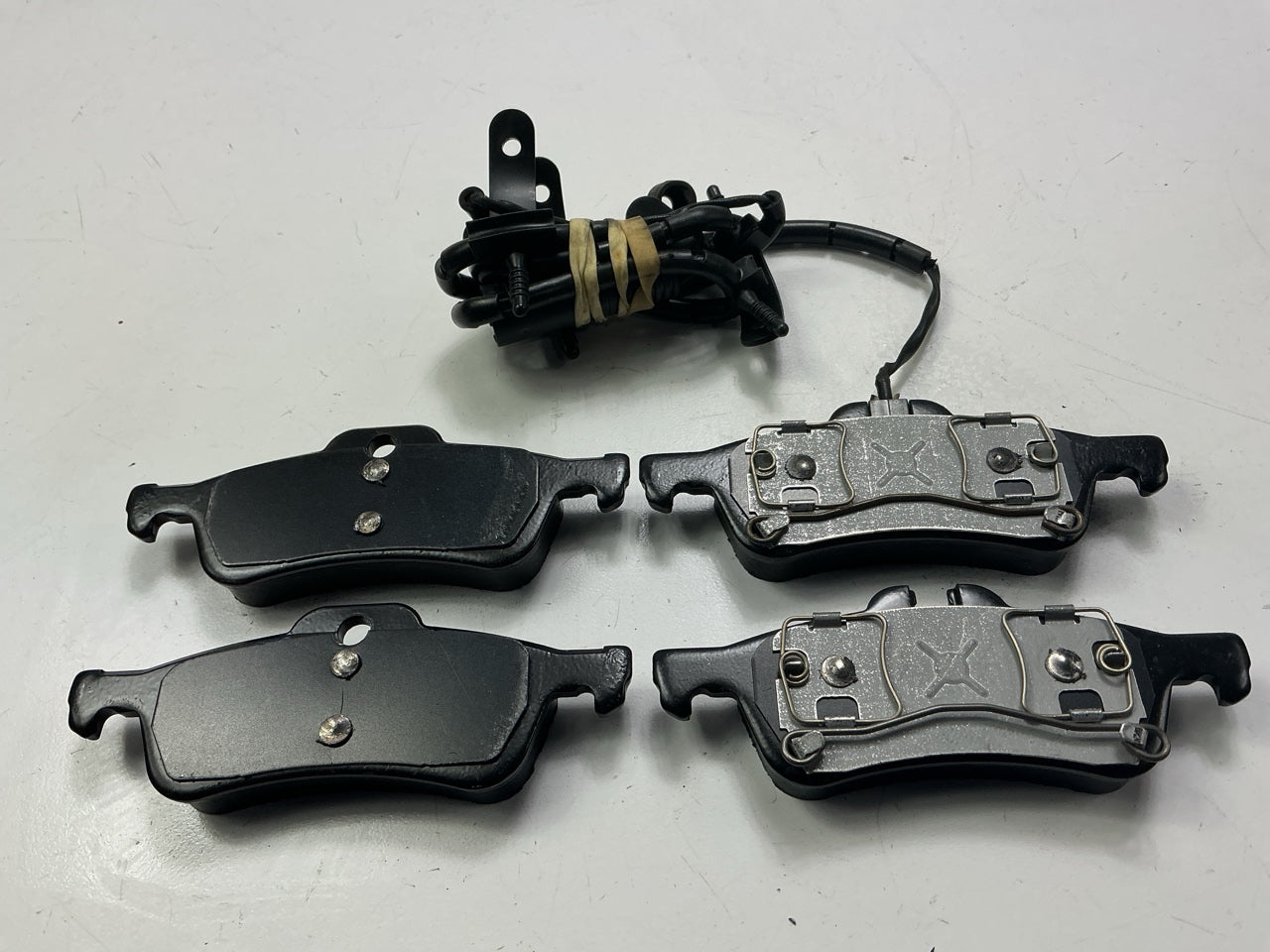 MISSING ANTI-RATTLE CLIPS - Autopart 1403-88649 Rear Disc Brake Pads