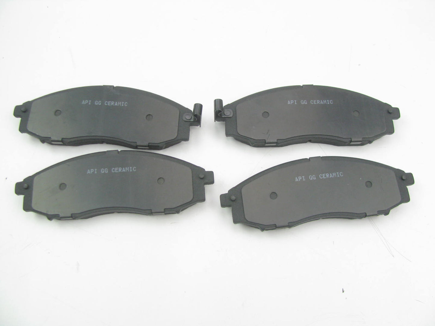 FRONT Brake Pads For 2000-2004 Nissan Xterra, 03-04 Frontier 4WD Autopart Intern
