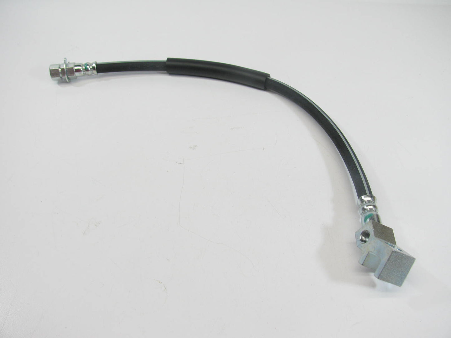 Autopart 1474-06742 Rear Center Brake Hydraulic Hose 1999-2004 Ford F-350 S/D