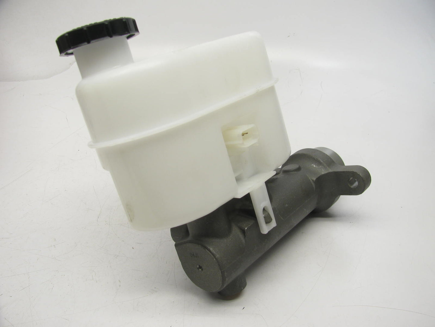 Autopart International 1475-424326 Brake Master Cylinder With Reservoir