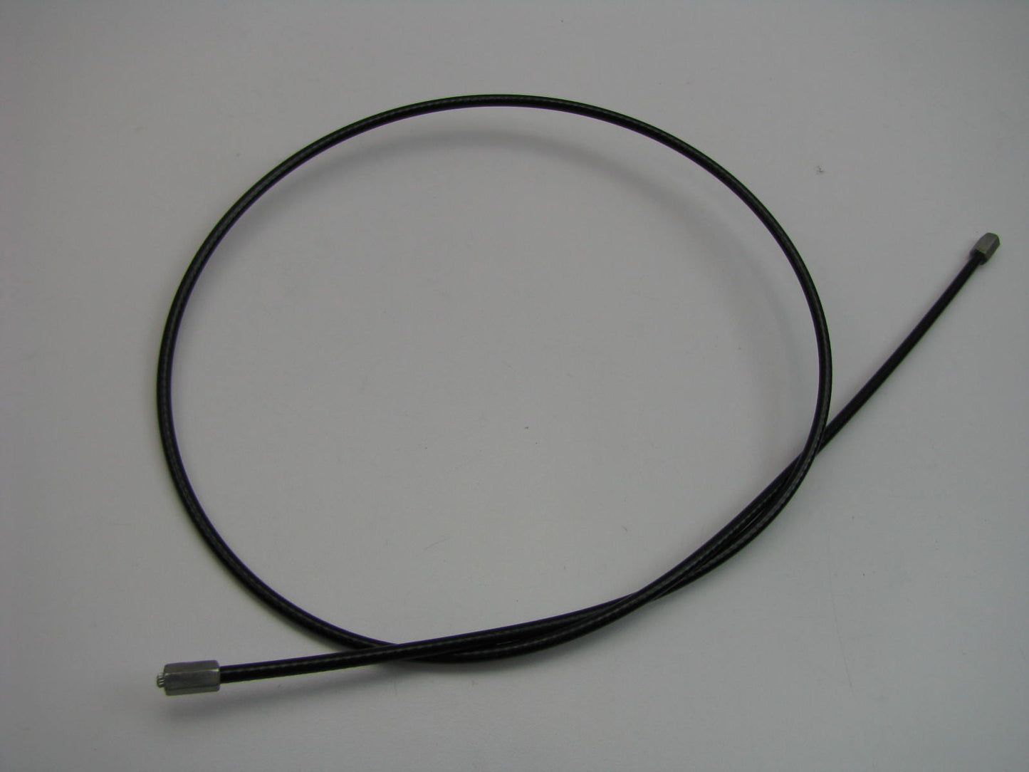 API 1479-02836  Rear Center Parking Brake Cable - 96-02 Express 3500 Cutaway Van