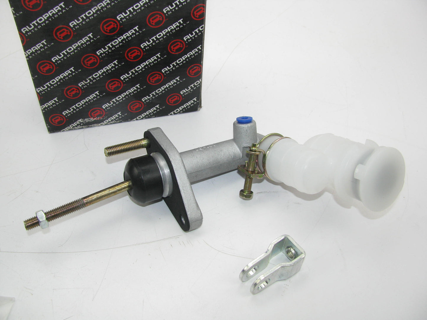 Autopart 1575-92953 Clutch Master Cylinder For 2000-05 Sonata 2001-06 Optima