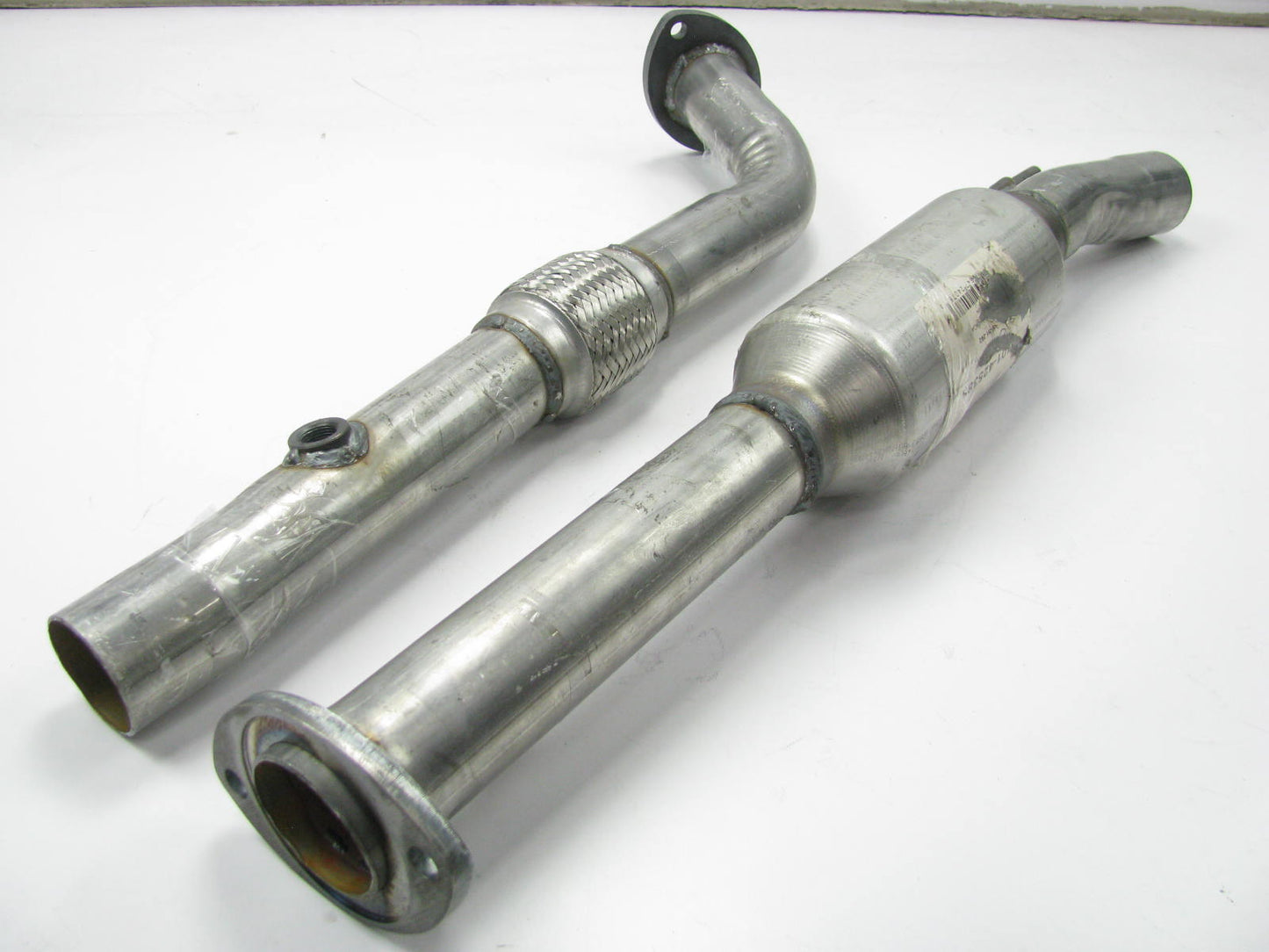 NEW Rear Catalytic Converter - 1995-2004 Toyota Camry 2.4L ONLY,  Position: Rear
