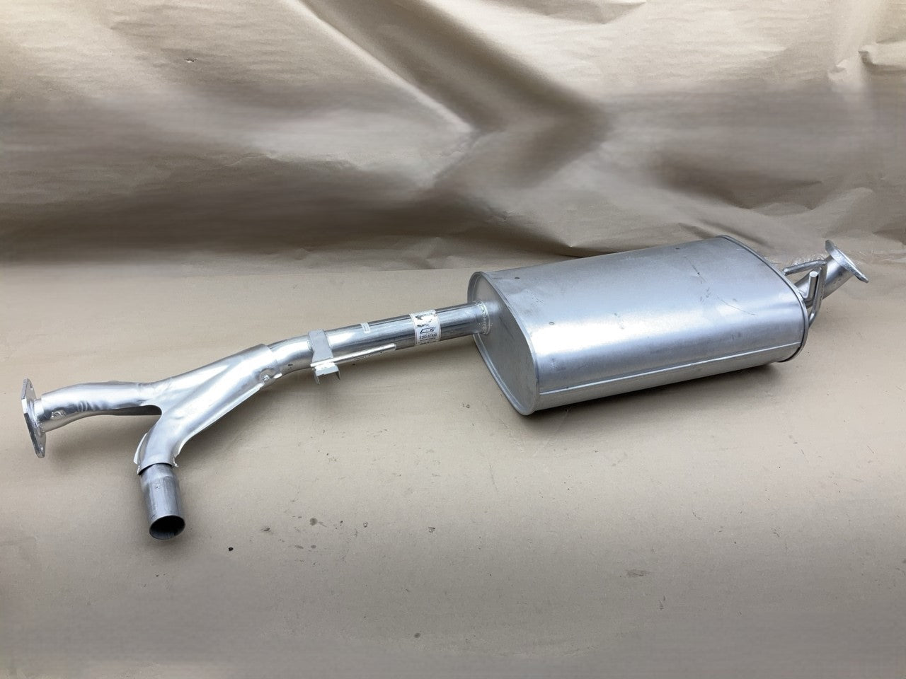 COSMETIC DAMAGE Autopart 2103-97632 Exhaust Muffler For 2005-2006 Nissan Armada