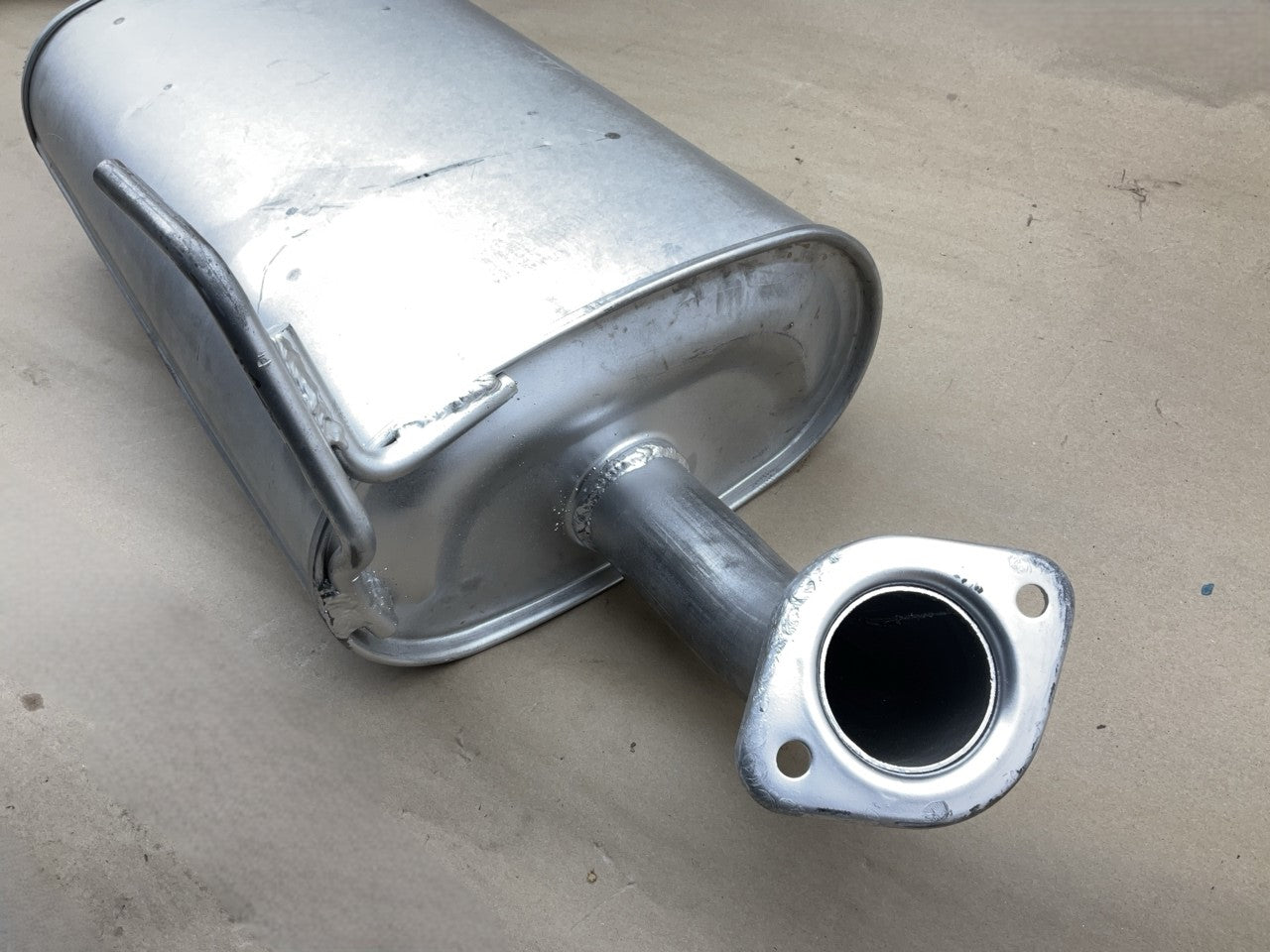 COSMETIC DAMAGE Autopart 2103-97632 Exhaust Muffler For 2005-2006 Nissan Armada