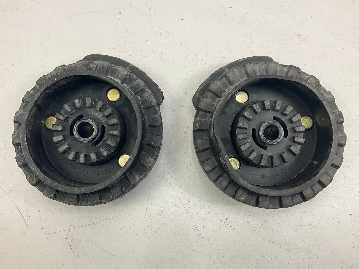 (2) Autopart International 2702-71256-2 Rear Suspension Strut Mount