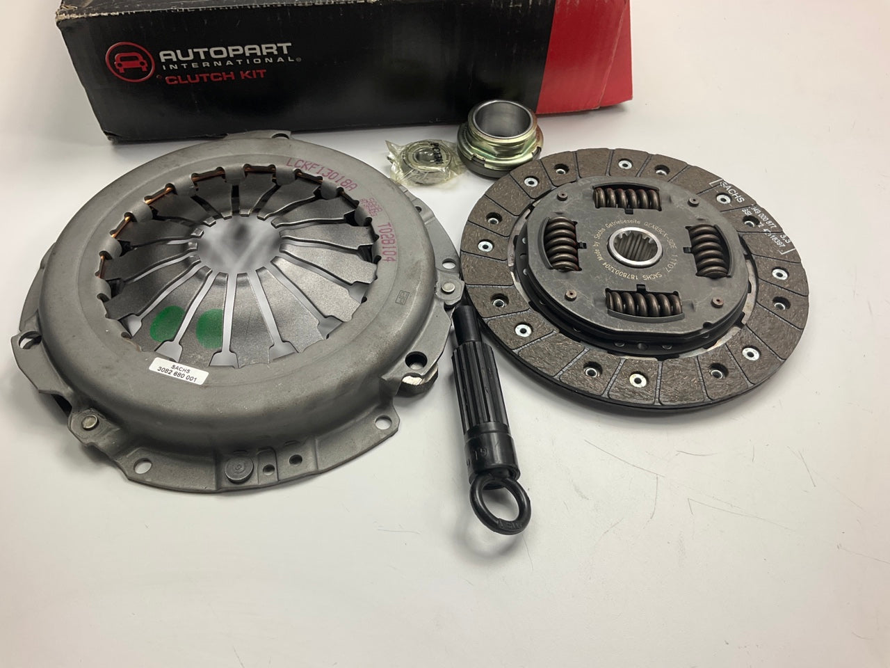 Autopart International MU70162-1A Clutch Kit 14T 8-1/2'' Dia 1994-1998 Saab 900