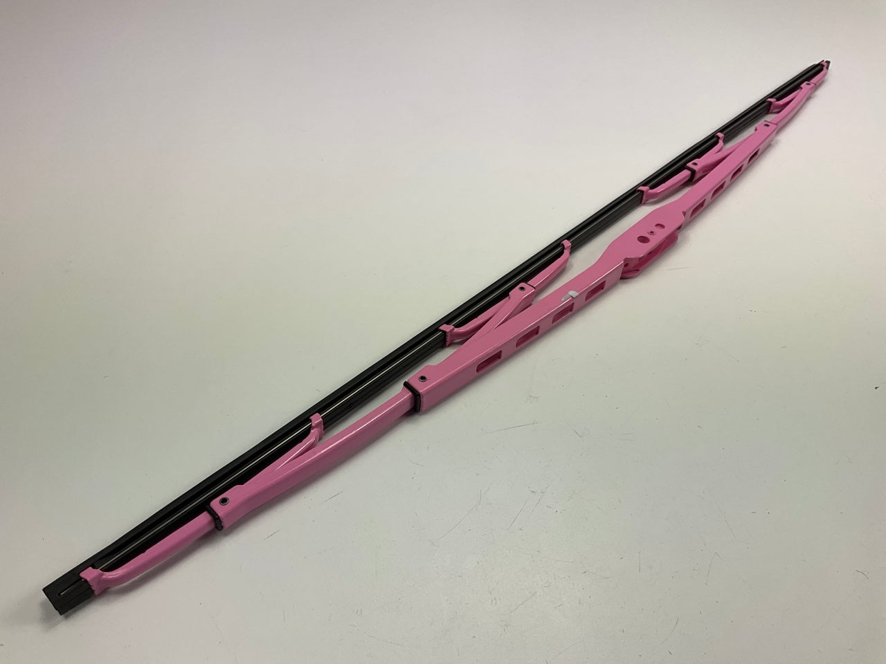 AutoTex PINK Plus AP-P26 Metal Windshield Wiper Blade With Pink Frame - 26''