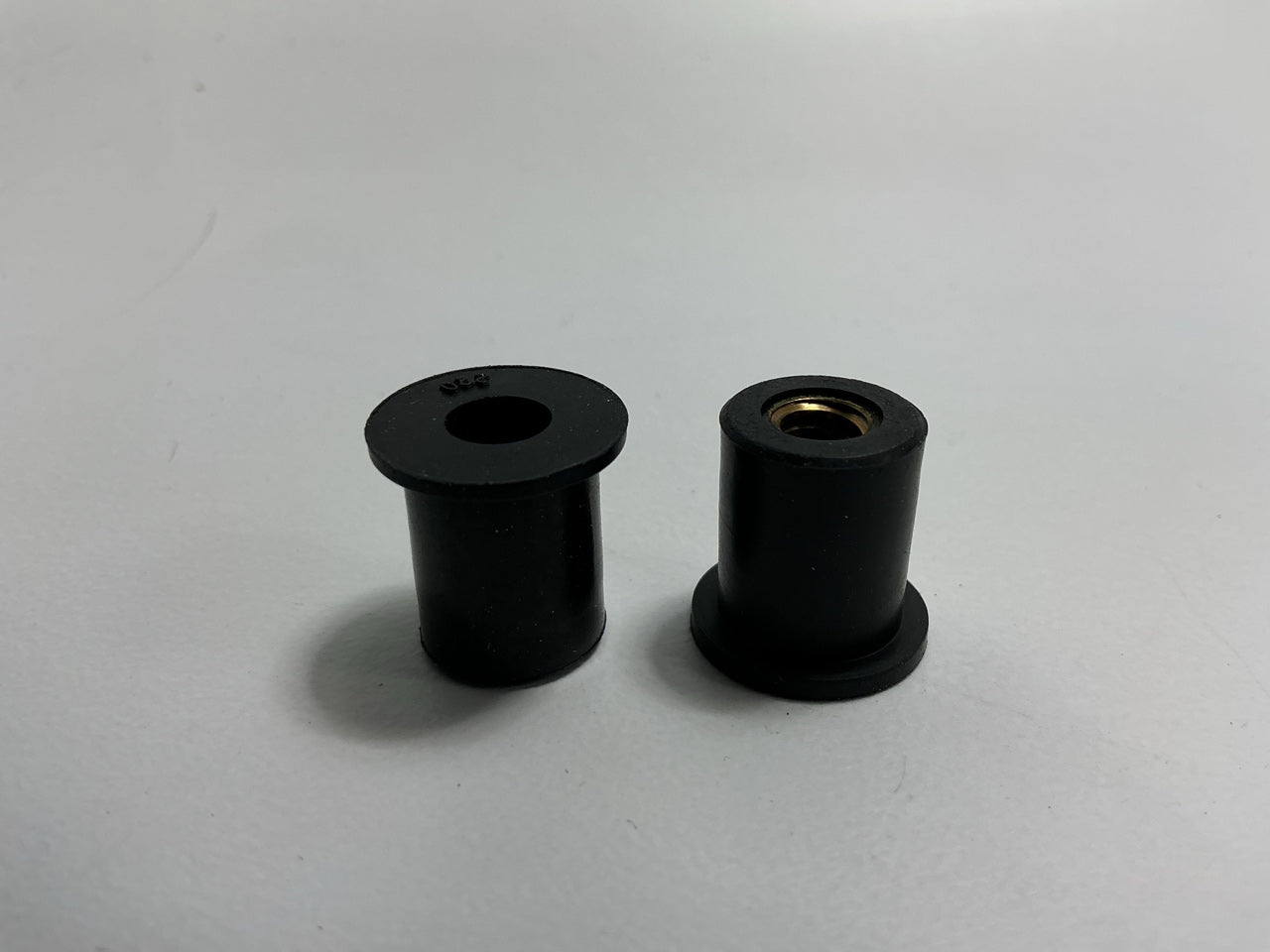 Auveco 13004 Well Nut 1/4''-20 Thread, 0.625'' Head, 0.5'' Hole, 0.641'' Lgth Qty 25