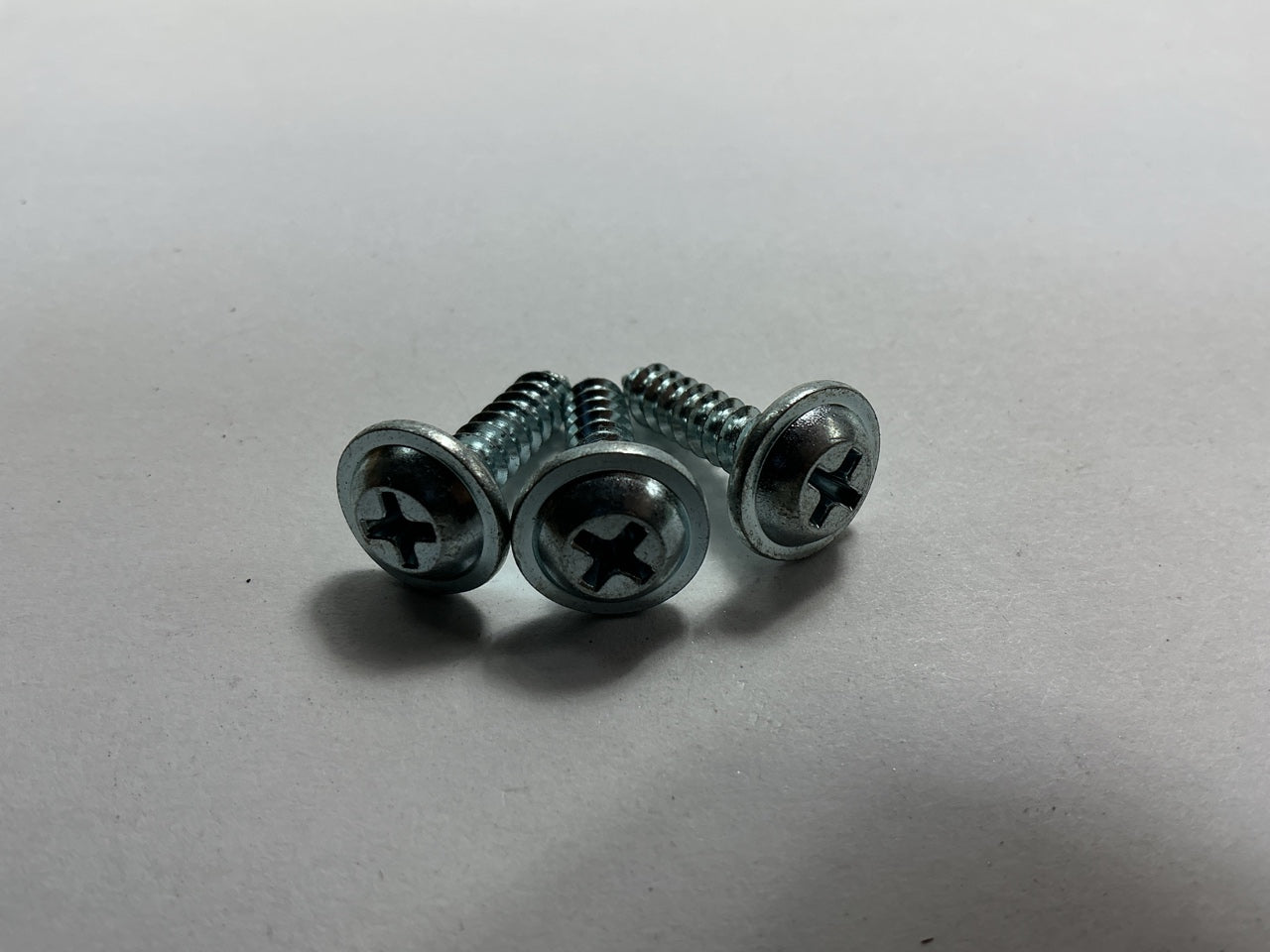 Auveco Tapping Screw #10 X 3/4'' Phillips, Flat Washer Head For Chrysler 9427977