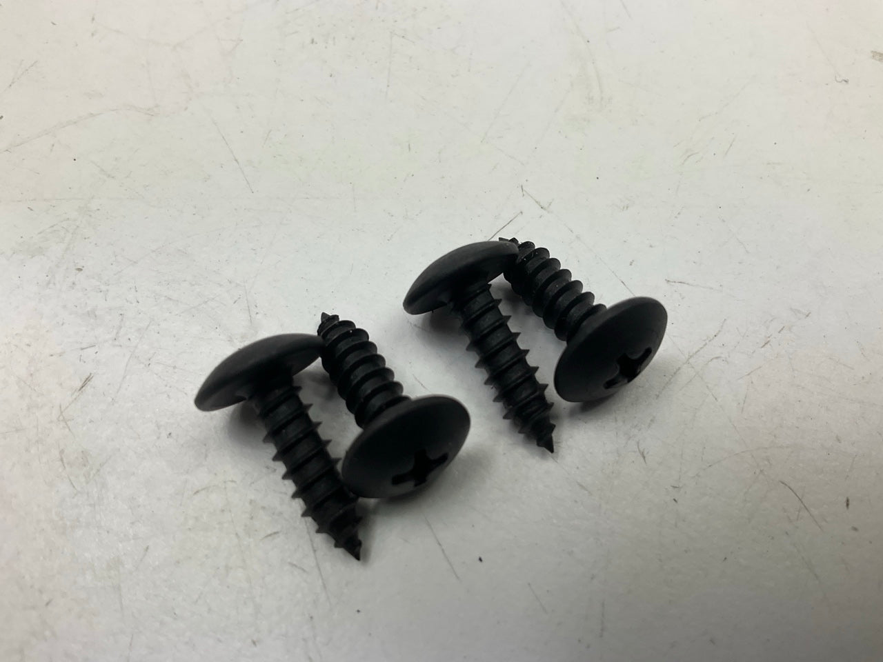 Auveco # 17459 Phillips Truss Head Tapping Screw M4.8-1.61 X 16mm, 100 / Pack
