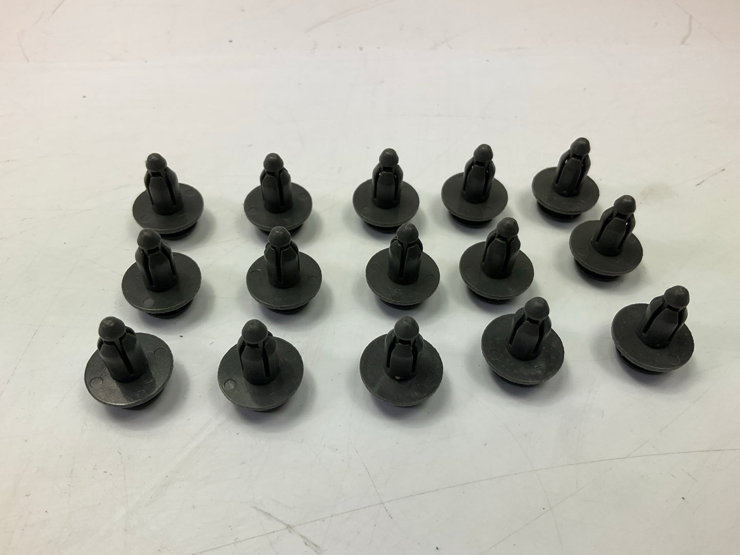 (15) Auveco 19645 Door Trim Panel Retainers