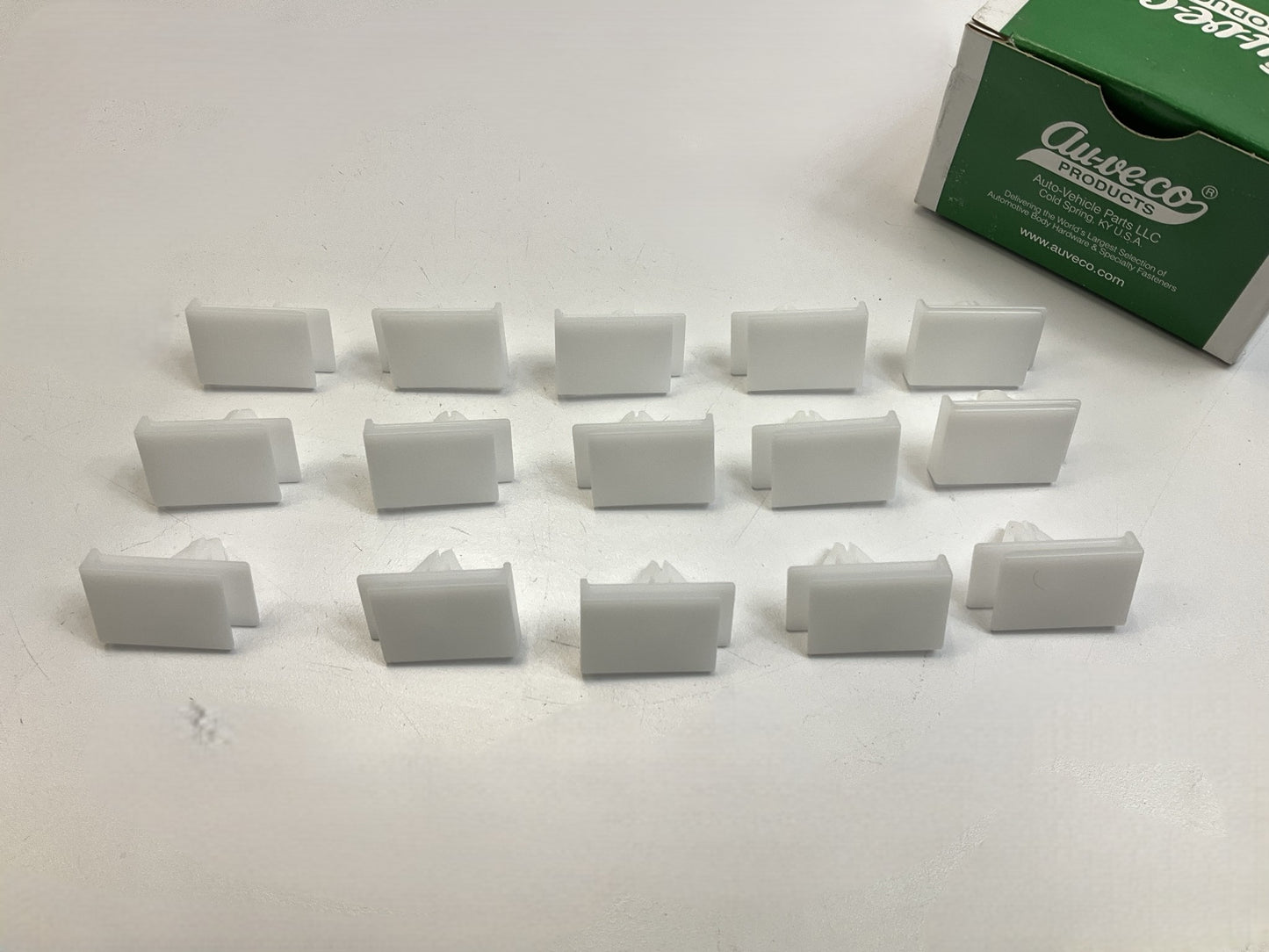 (15) Auveco 19820 Exterior Rocker Panel Molding Clip Retainer