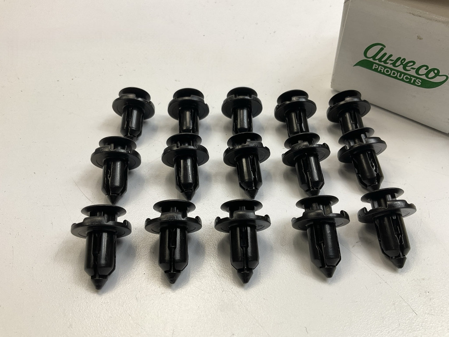 (15) Auveco 20247 Plastic Rivet Fastener Fender Retainer Push Clips