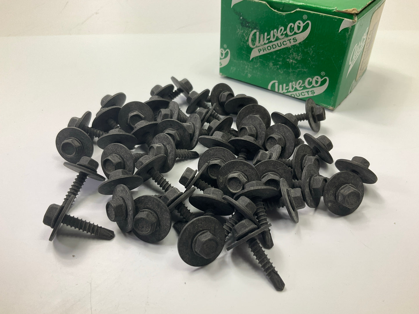 Auveco 20476 4.2-1.41 X 20mm Hex Head Teks Screw With Spinning Washer Qty 50