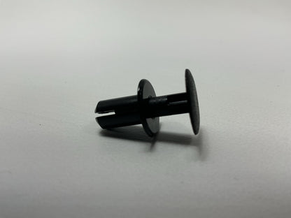 (15) Auveco 20580 Bumper Cover & Garnish Clips