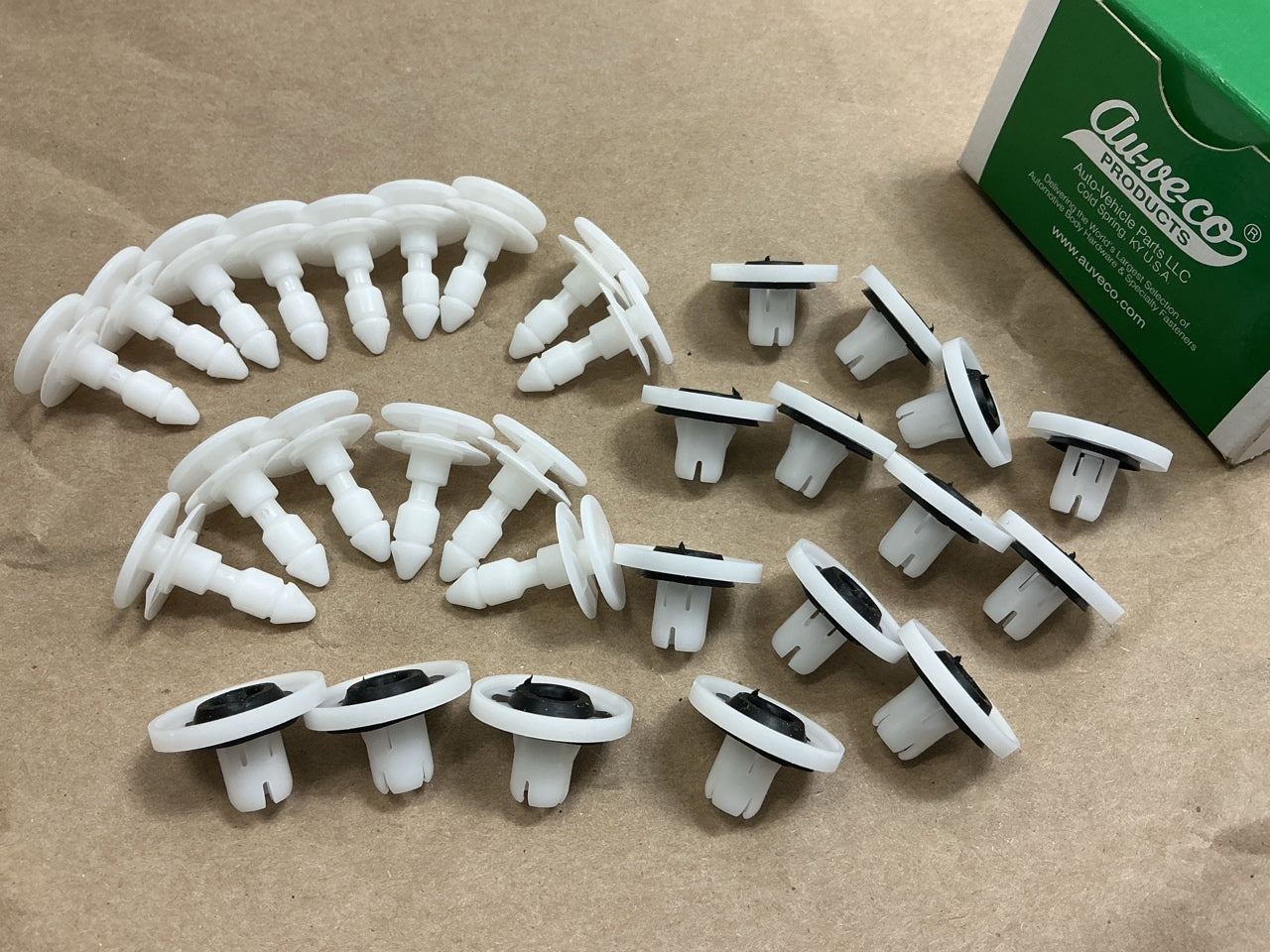(15) Auveco 20995 Door Panel Retainer W/Sealer