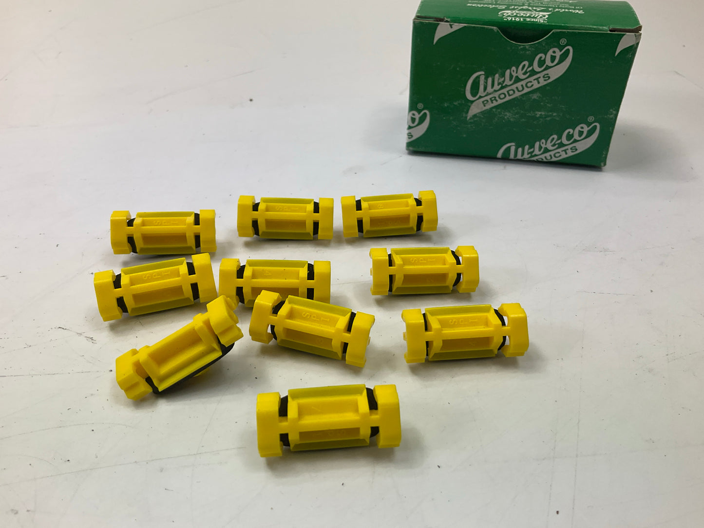 (10) Auveco 21156 Nylon Moulding Clips Fit 6mm Hole