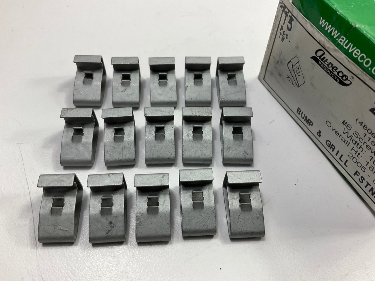 (15) Auveco 21187 Front & Rear Bumper & Grille Clip #6 Screw Size Width: 10mm