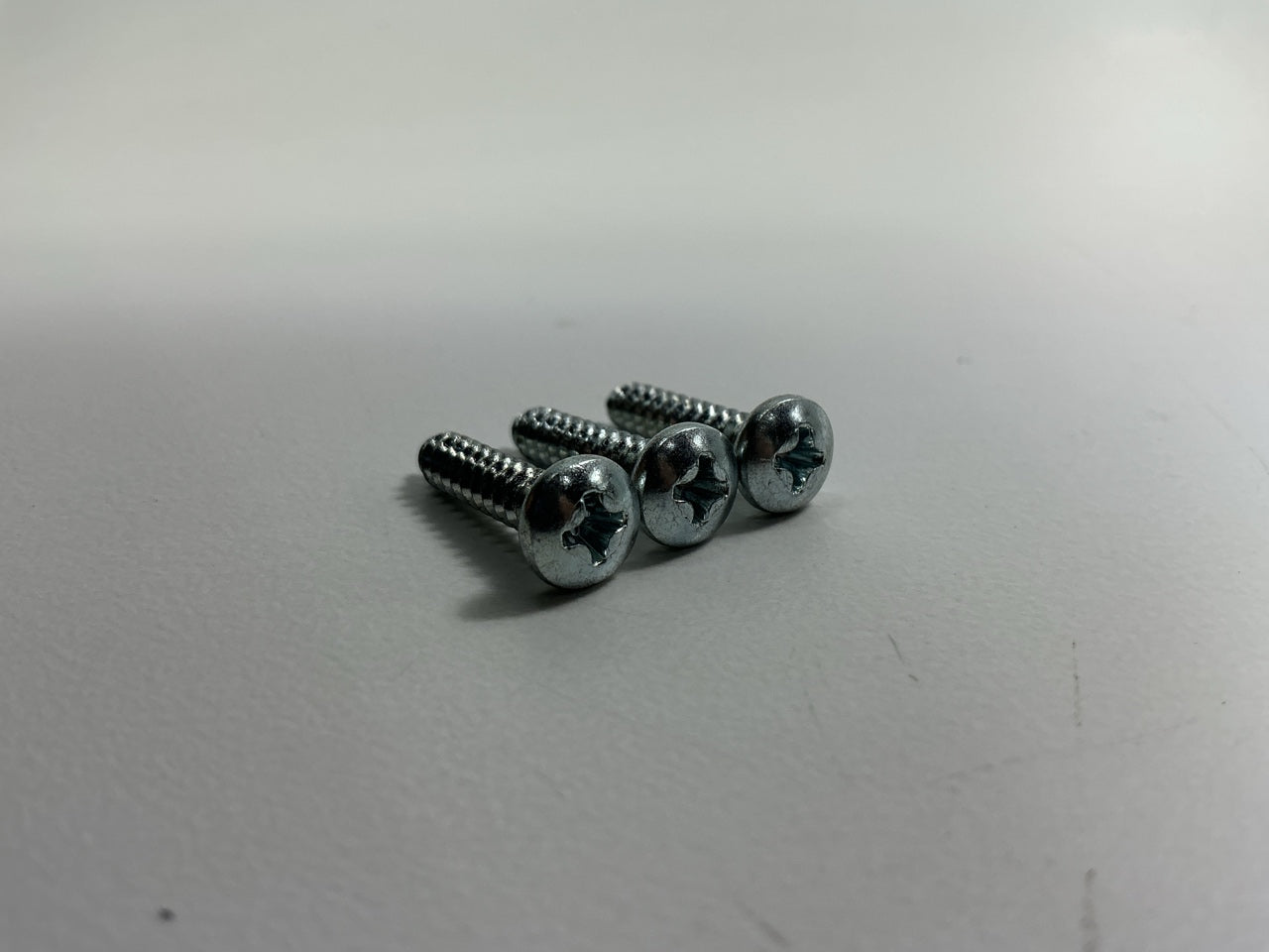 Auveco 2365 #8 X 3/4'' Phillips Pan Head Tapping Screws, Zinc Plated, Pack Of 100