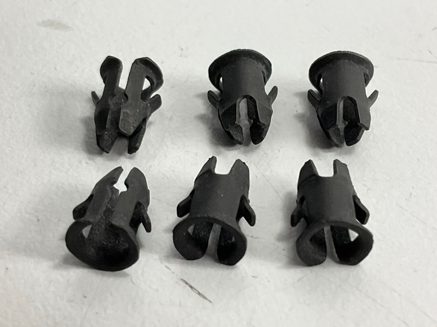 (100) Auveco 2595 Tubular Nut For 1/8 Stud .040-.045 Panel Range Barrel Clips