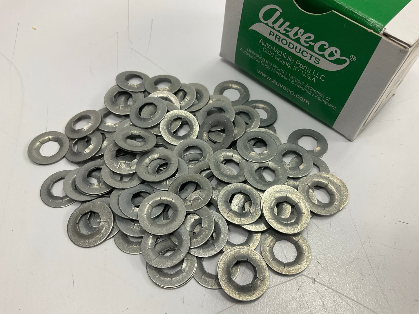 (100) Auveco 8869 Flat Push On Stud Retainer, 5/16'' Stud, 5/8'' OD