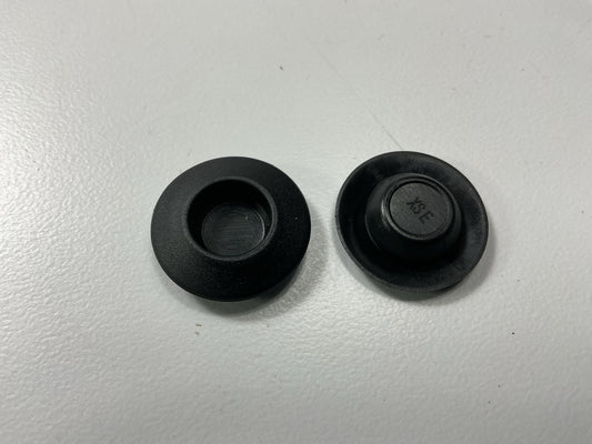 Auveco 9288 Plastic Depressed Center Hole Plugs Button 1/2'' Qty 100