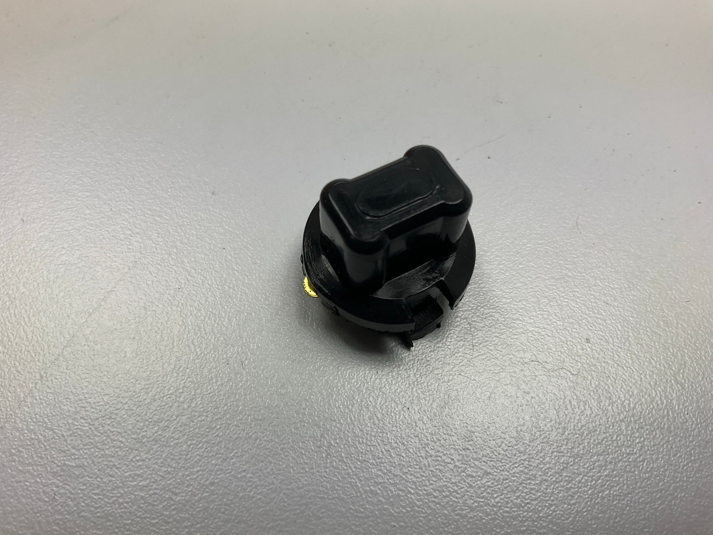 (10) Auveco 9905 Instrument Panel Lamp Sockets 5/8'' Hole