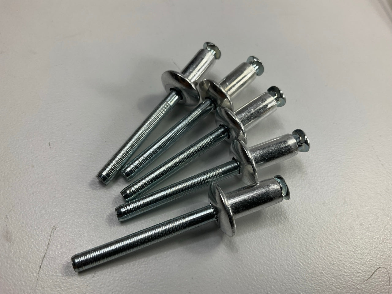 (20) Auveco AP11620 Window Regulator Peel Type Rivet 1/4 Dia. 1/32 Grip