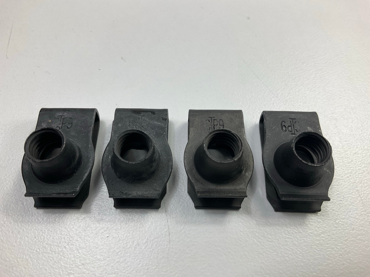 (16) Auveco AP11629 M8-1.25 Screw Size Extruded U Nut Panel Range .80mm-4.00mm