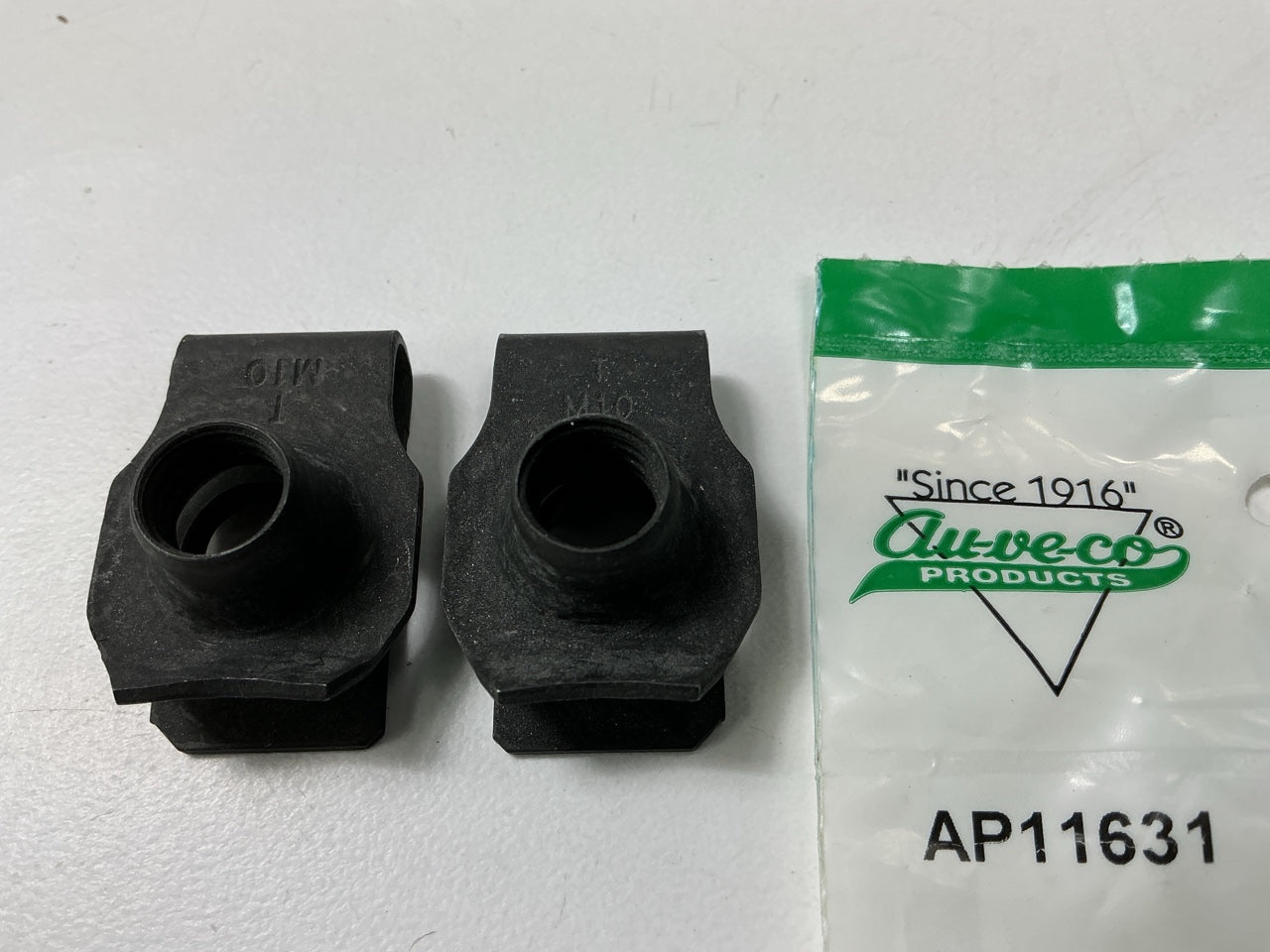 (2) Auveco AP11631 Extruded U-NUT M10-1.5 Screw Size Panel Range 1.0mm-6.0mm