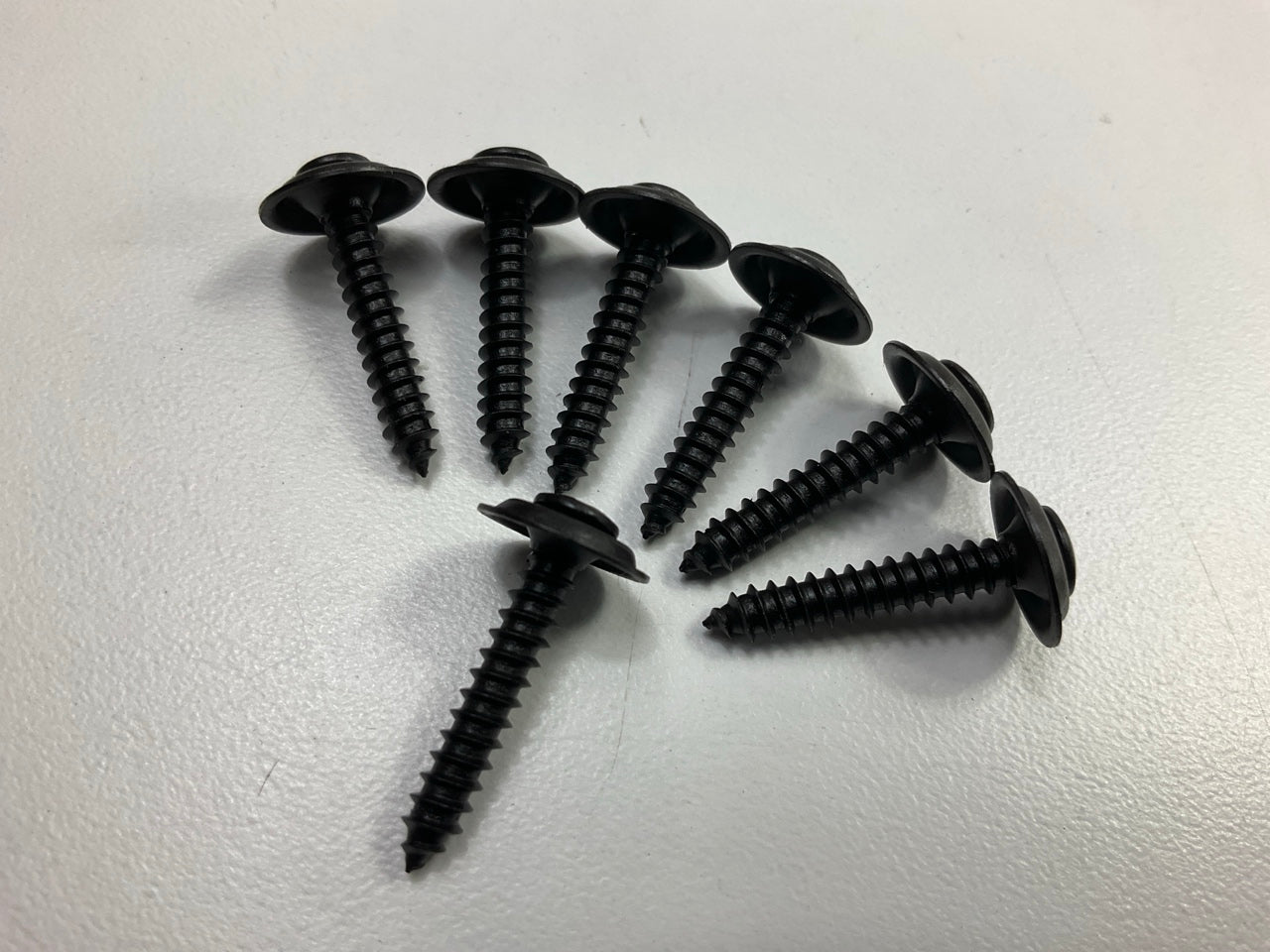 Auveco AP11789 Phillips Oval Head Sems Tapping Screws Phosphate 8 X 1'' Qty 28