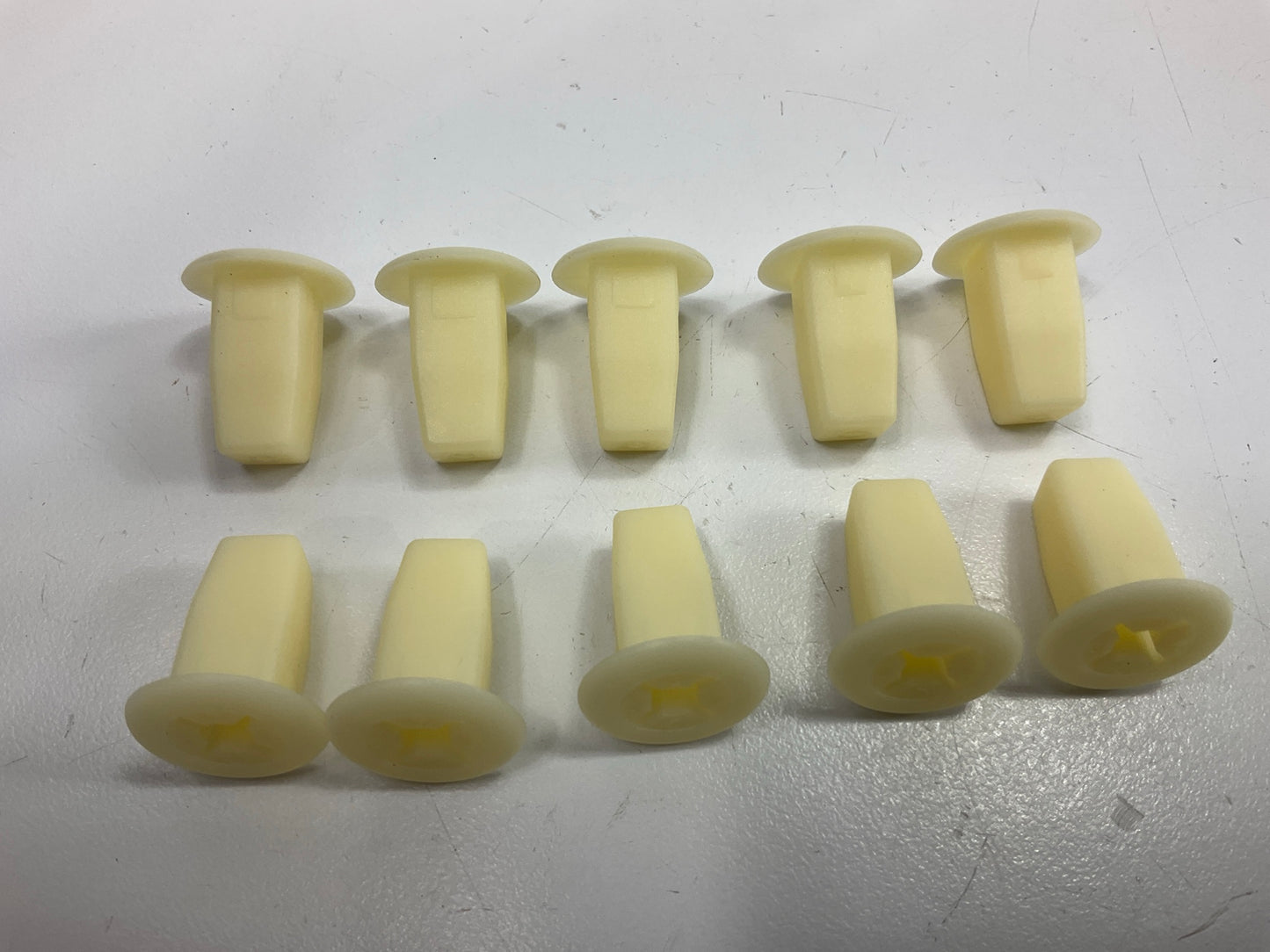 (50) Auveco AP14695 Screw Grommet 16mm Head Diameter 17mm Length