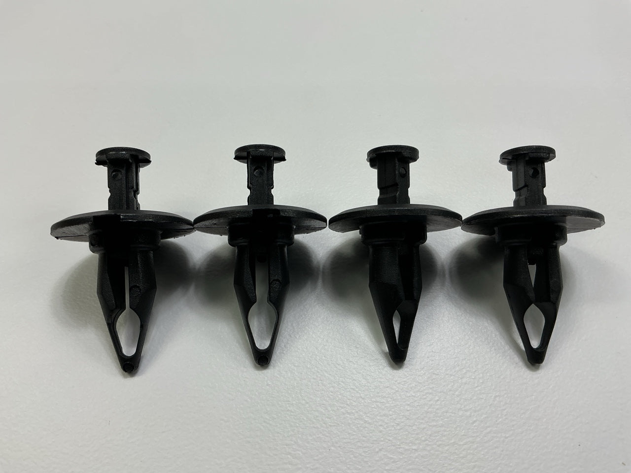 Auveco AP15044 Bumper Fascia Retainer 1'' Head, 1-1/8'' Qty 28